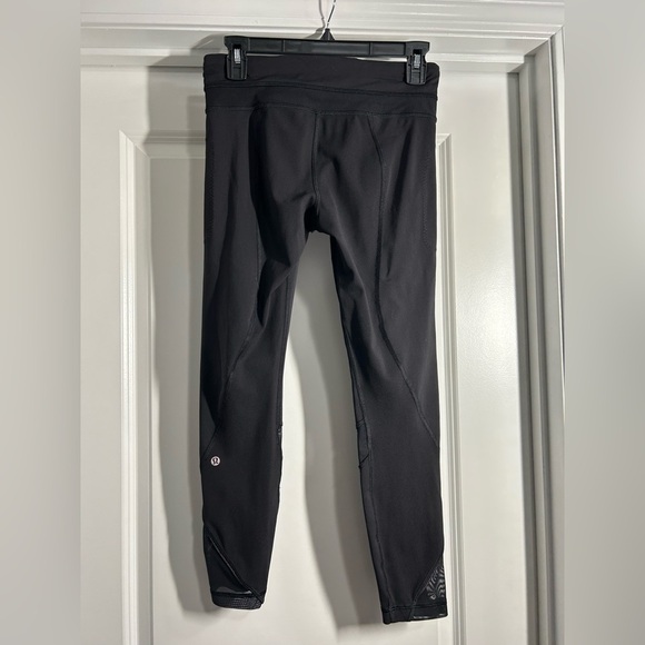 Lululemon Black Inspire Tight II Leggings-Size 6-  25" inseam - Picture 6 of 6